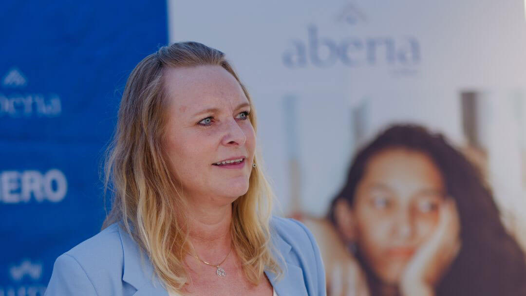 Bilde av Marianne Stallvik i aksjon under et foredrag